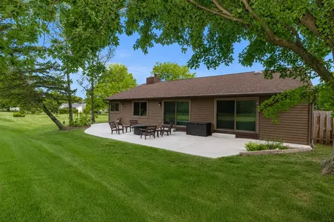 743 Parkview Court Roselle IL 60172