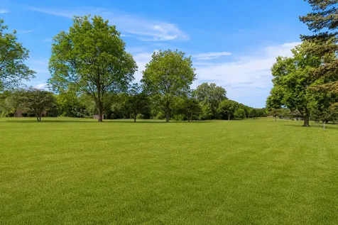 743 Parkview Court Roselle IL 60172
