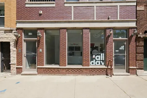907 North Damen Avenue Chicago IL 60622