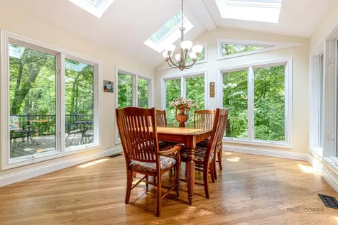 28588 North Tanglewood Court Libertyville IL 60048