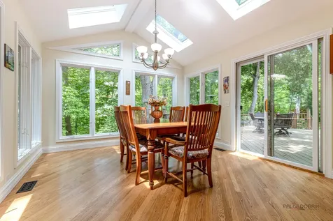 28588 North Tanglewood Court Libertyville IL 60048