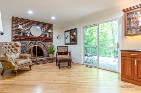 28588 North Tanglewood Court Libertyville IL 60048