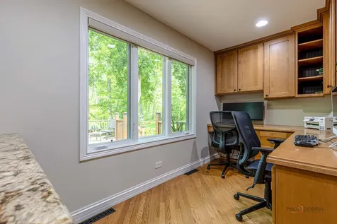 28588 North Tanglewood Court Libertyville IL 60048