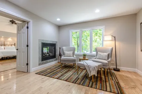 28588 North Tanglewood Court Libertyville IL 60048