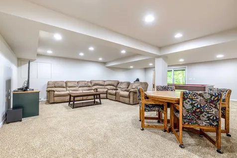 28588 North Tanglewood Court Libertyville IL 60048