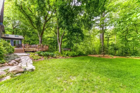 28588 North Tanglewood Court Libertyville IL 60048