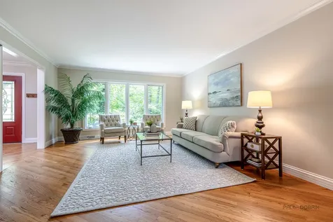 28588 North Tanglewood Court Libertyville IL 60048