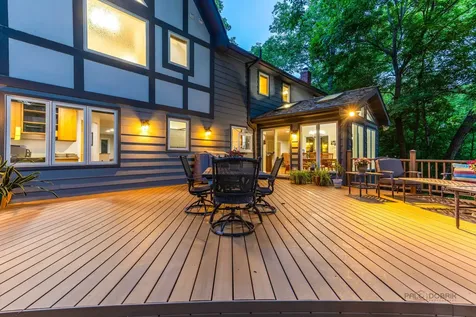 28588 North Tanglewood Court Libertyville IL 60048