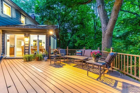 28588 North Tanglewood Court Libertyville IL 60048