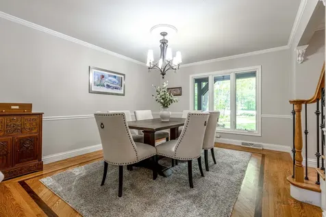 28588 North Tanglewood Court Libertyville IL 60048