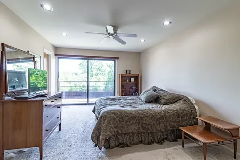 1071 Deerfield Place Highland Park IL 60035