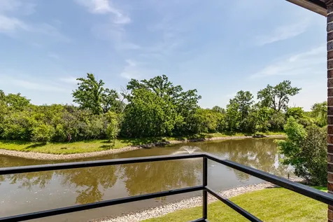 1071 Deerfield Place Highland Park IL 60035