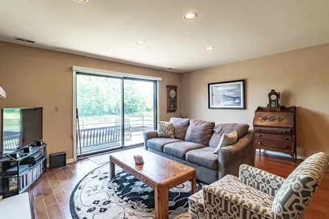 1071 Deerfield Place Highland Park IL 60035