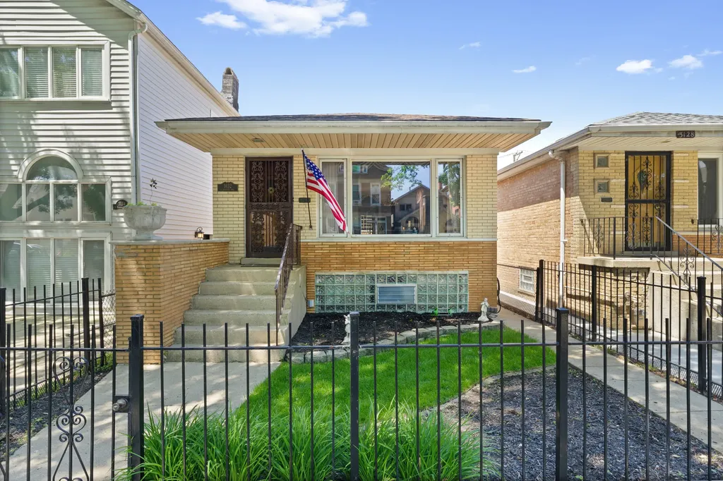 3132 South Normal Avenue Chicago IL 60616