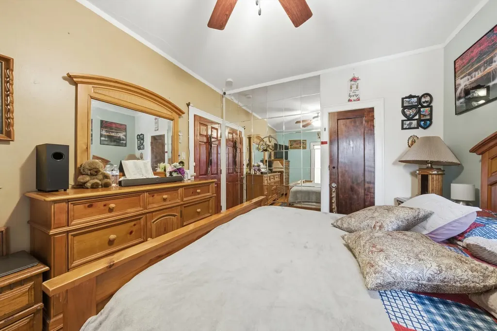 8019 South Rhodes Avenue Chicago IL 60619