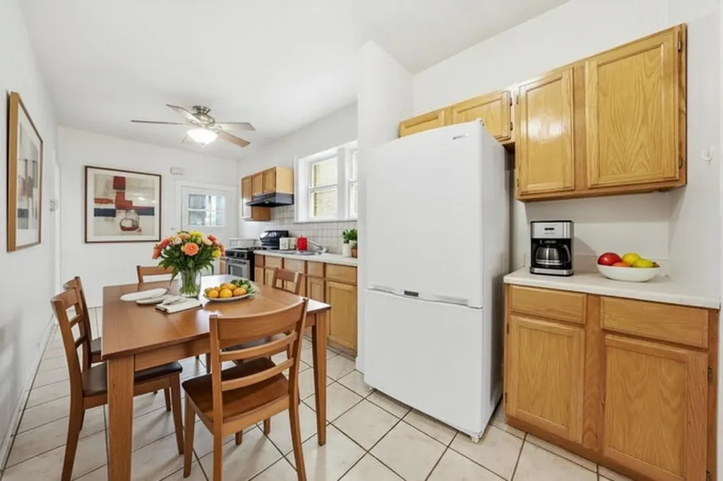 8019 South Rhodes Avenue Chicago IL 60619