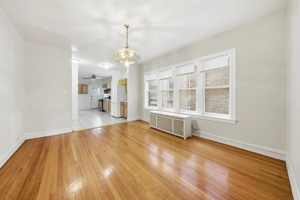 8019 South Rhodes Avenue Chicago IL 60619