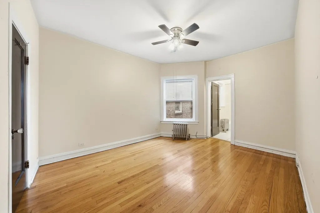 8019 South Rhodes Avenue Chicago IL 60619