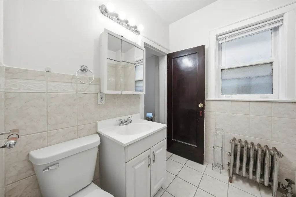 8019 South Rhodes Avenue Chicago IL 60619