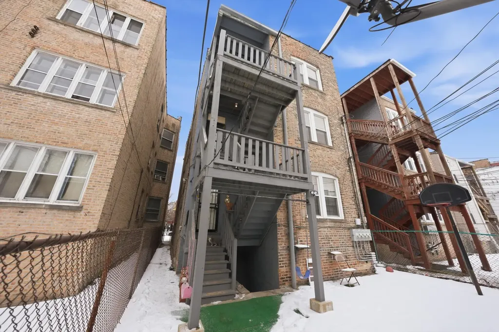 8019 South Rhodes Avenue Chicago IL 60619