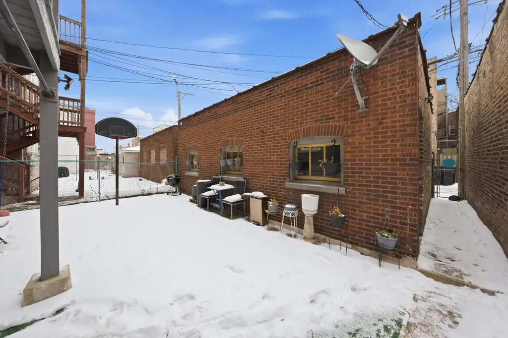 8019 South Rhodes Avenue Chicago IL 60619