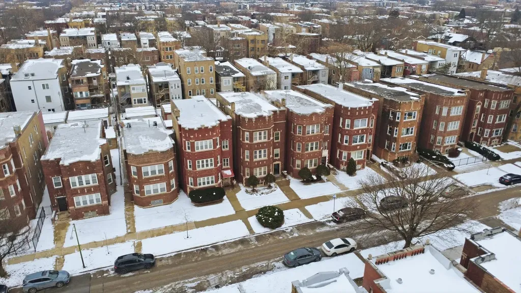8019 South Rhodes Avenue Chicago IL 60619