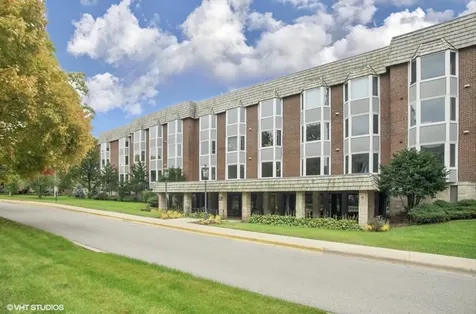201 Thames Parkway Park Ridge IL 60068