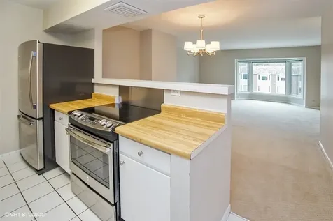 201 Thames Parkway Park Ridge IL 60068