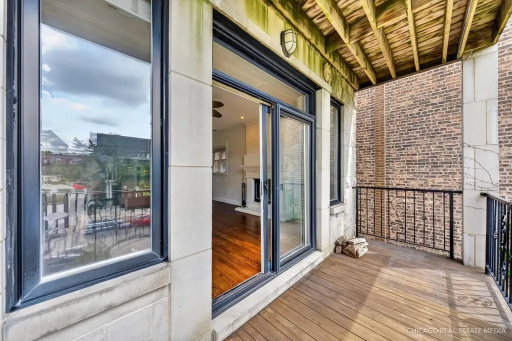 4711 North Malden Street Chicago IL 60640