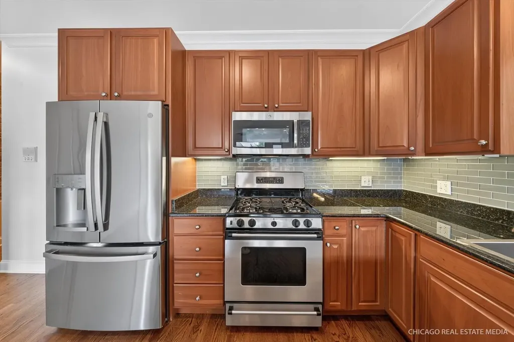 4711 North Malden Street Chicago IL 60640