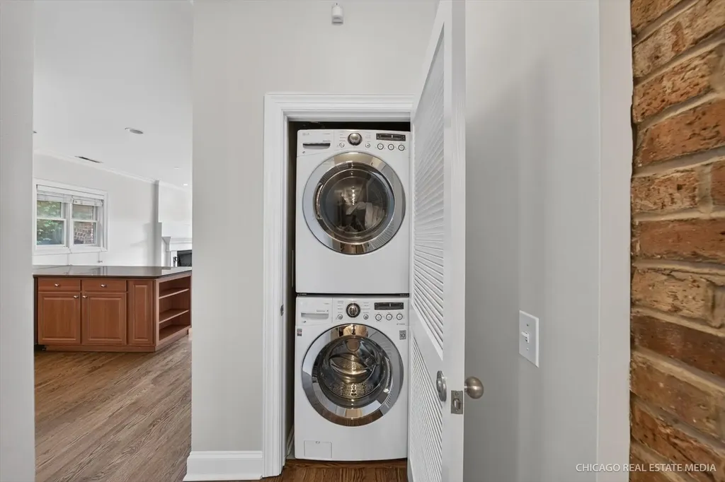4711 North Malden Street Chicago IL 60640