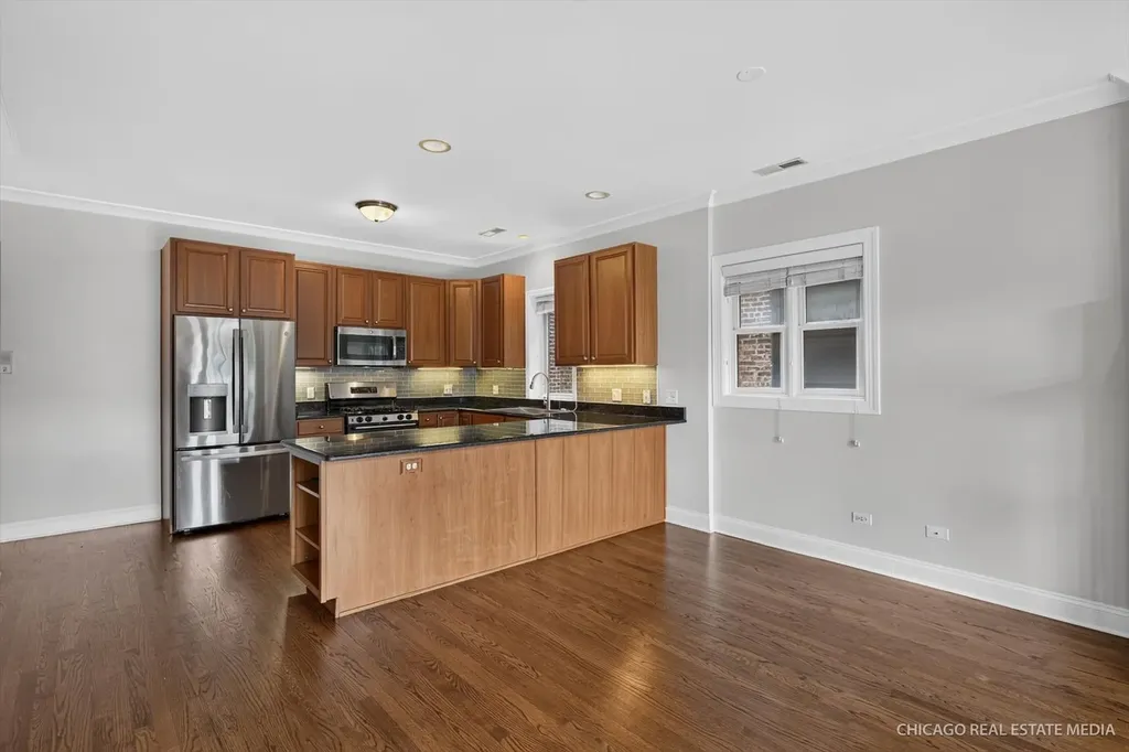 4711 North Malden Street Chicago IL 60640