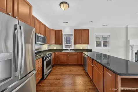 4711 North Malden Street Chicago IL 60640