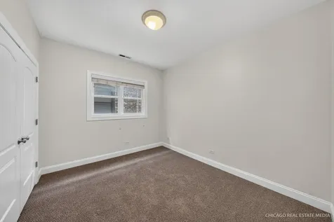 4711 North Malden Street Chicago IL 60640