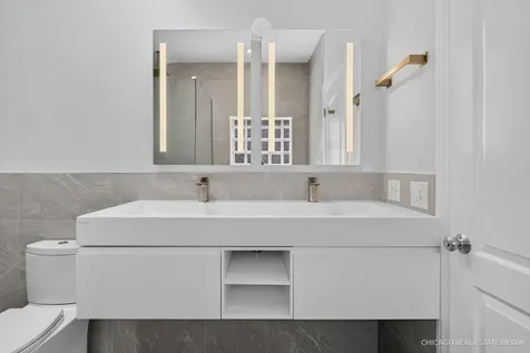 4711 North Malden Street Chicago IL 60640