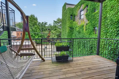 4711 North Malden Street Chicago IL 60640