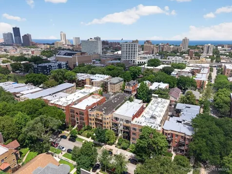 4711 North Malden Street Chicago IL 60640