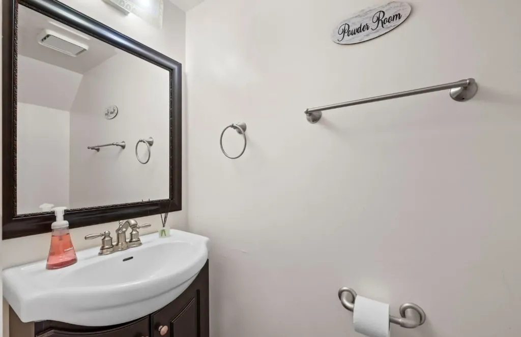 2651 Country Oaks Court Aurora IL 60502