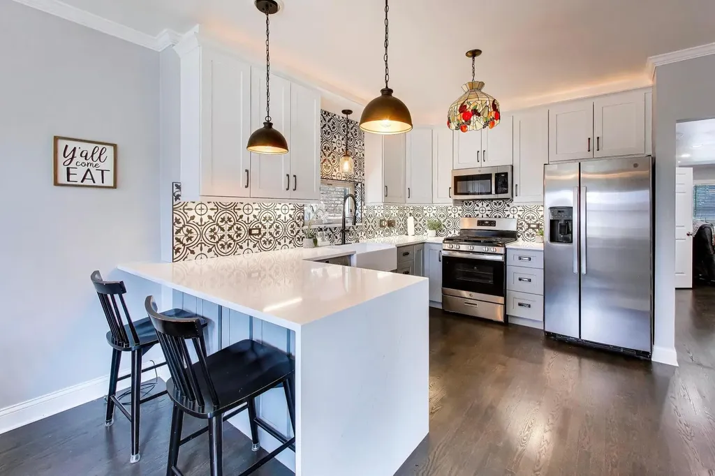6725 West Albion Avenue Chicago IL 60631