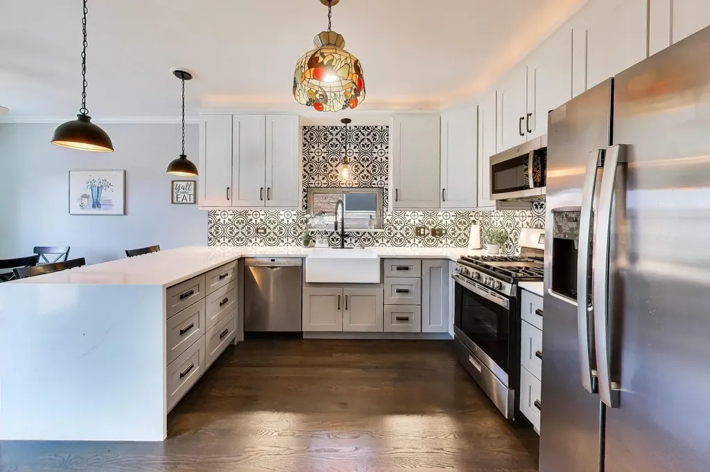 6725 West Albion Avenue Chicago IL 60631