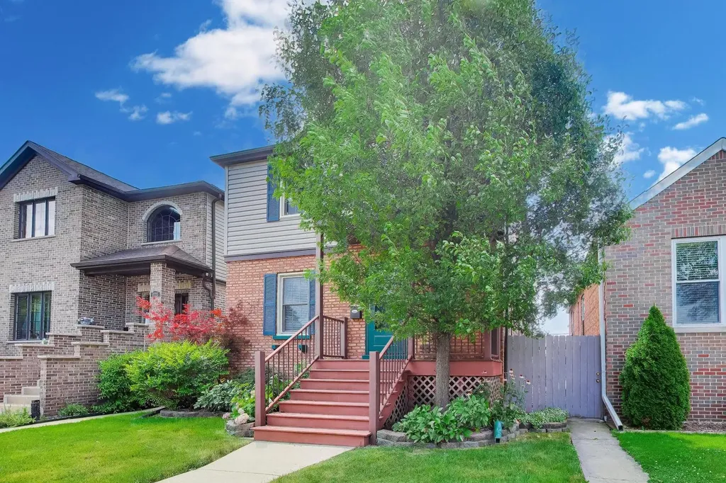 6725 West Albion Avenue Chicago IL 60631