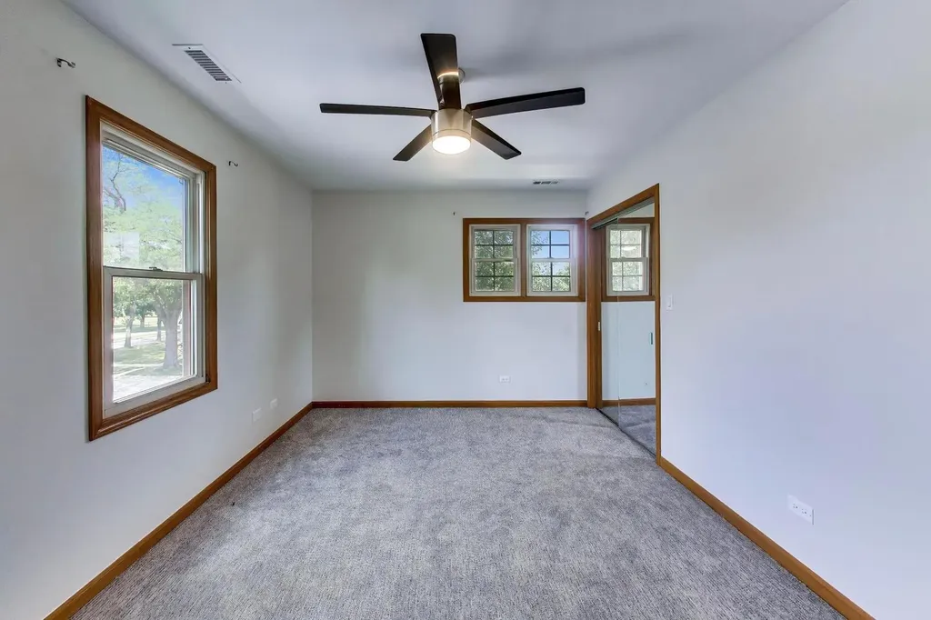 6725 West Albion Avenue Chicago IL 60631