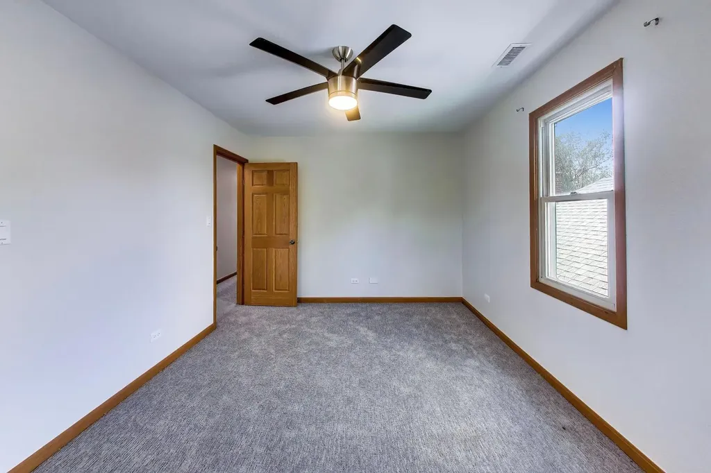 6725 West Albion Avenue Chicago IL 60631