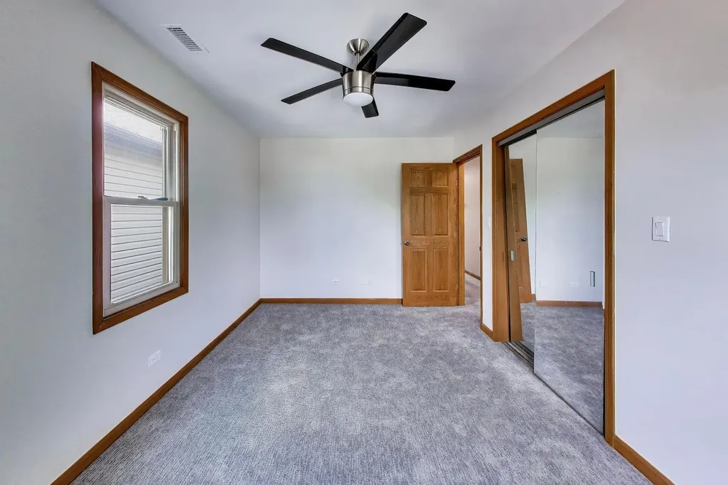 6725 West Albion Avenue Chicago IL 60631