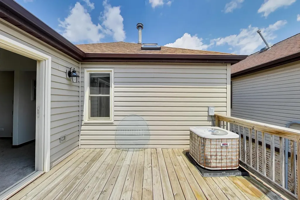 6725 West Albion Avenue Chicago IL 60631