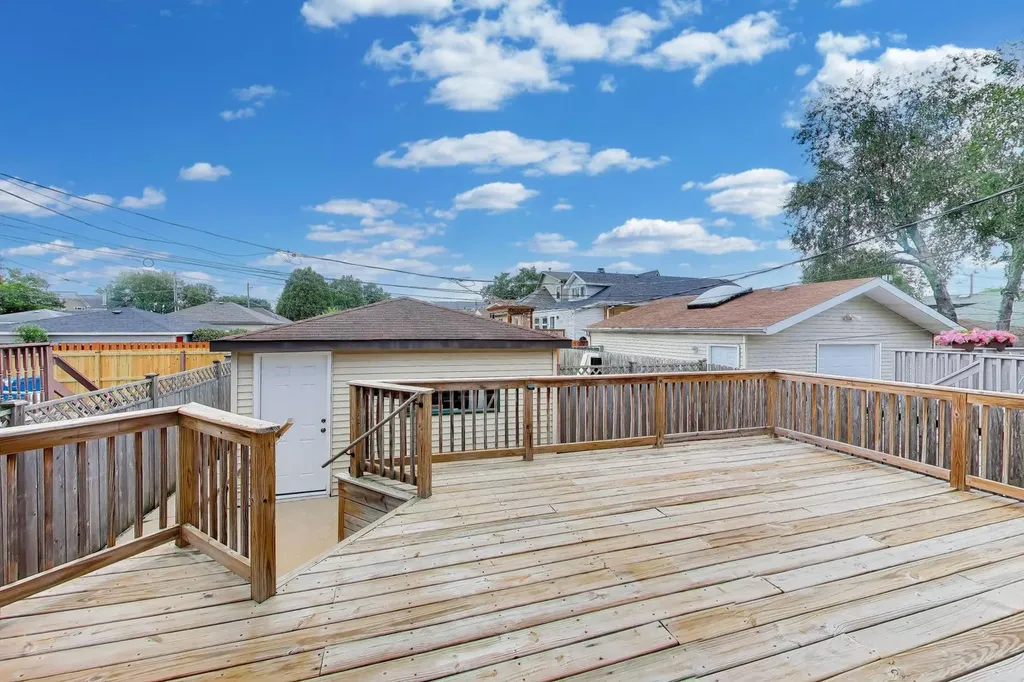 6725 West Albion Avenue Chicago IL 60631