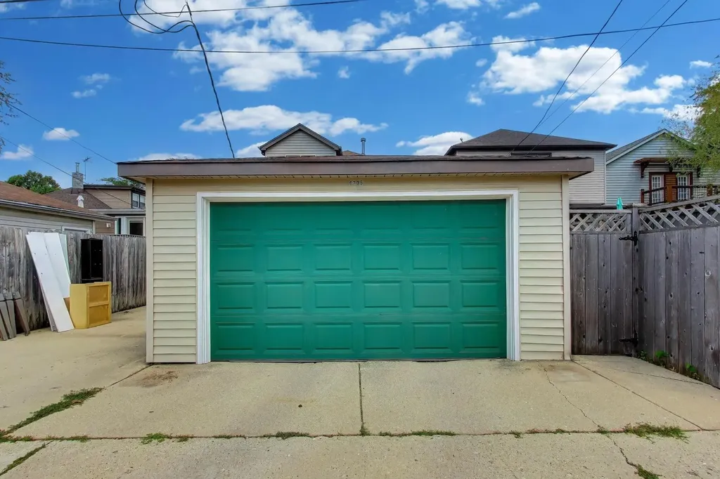 6725 West Albion Avenue Chicago IL 60631