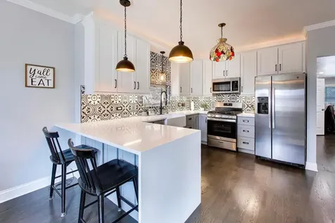 6725 West Albion Avenue Chicago IL 60631