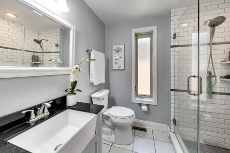 6725 West Albion Avenue Chicago IL 60631