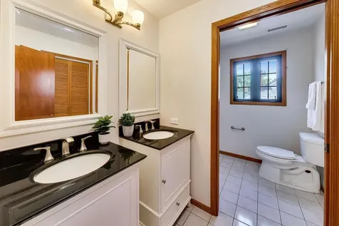 6725 West Albion Avenue Chicago IL 60631